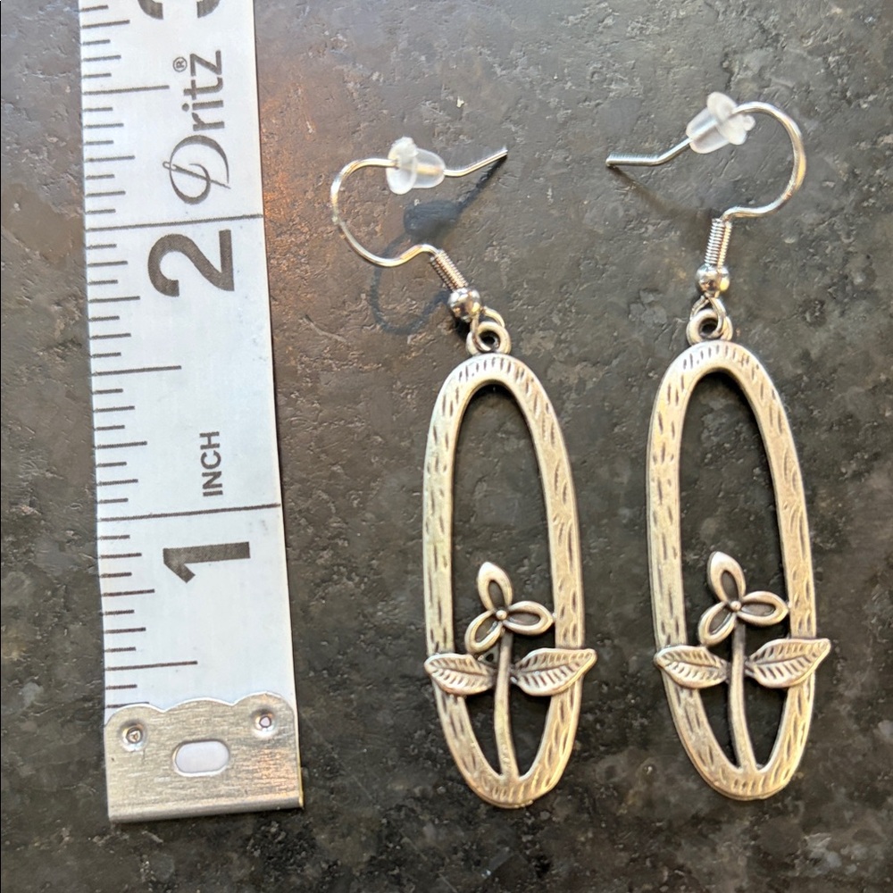 Elegant Silver Floral Earrings